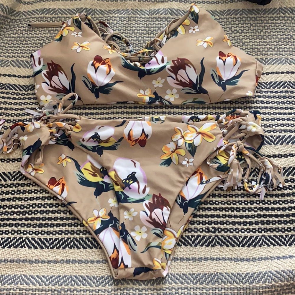 Brand new 2 piece bikini, never worn.